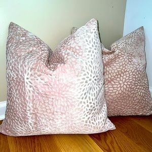 Blush pink throw pillows, metallic details